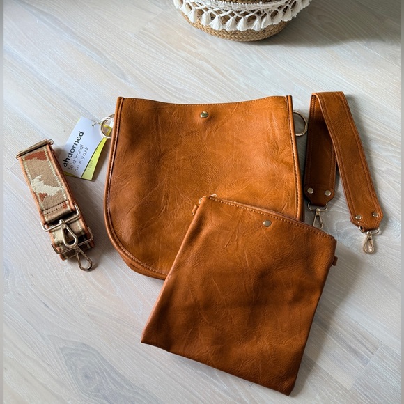 Ahdorned Handbags - AHDORNED Double-Entry U-Shaped Messenger w/ 2 Straps & Pouch - Brown